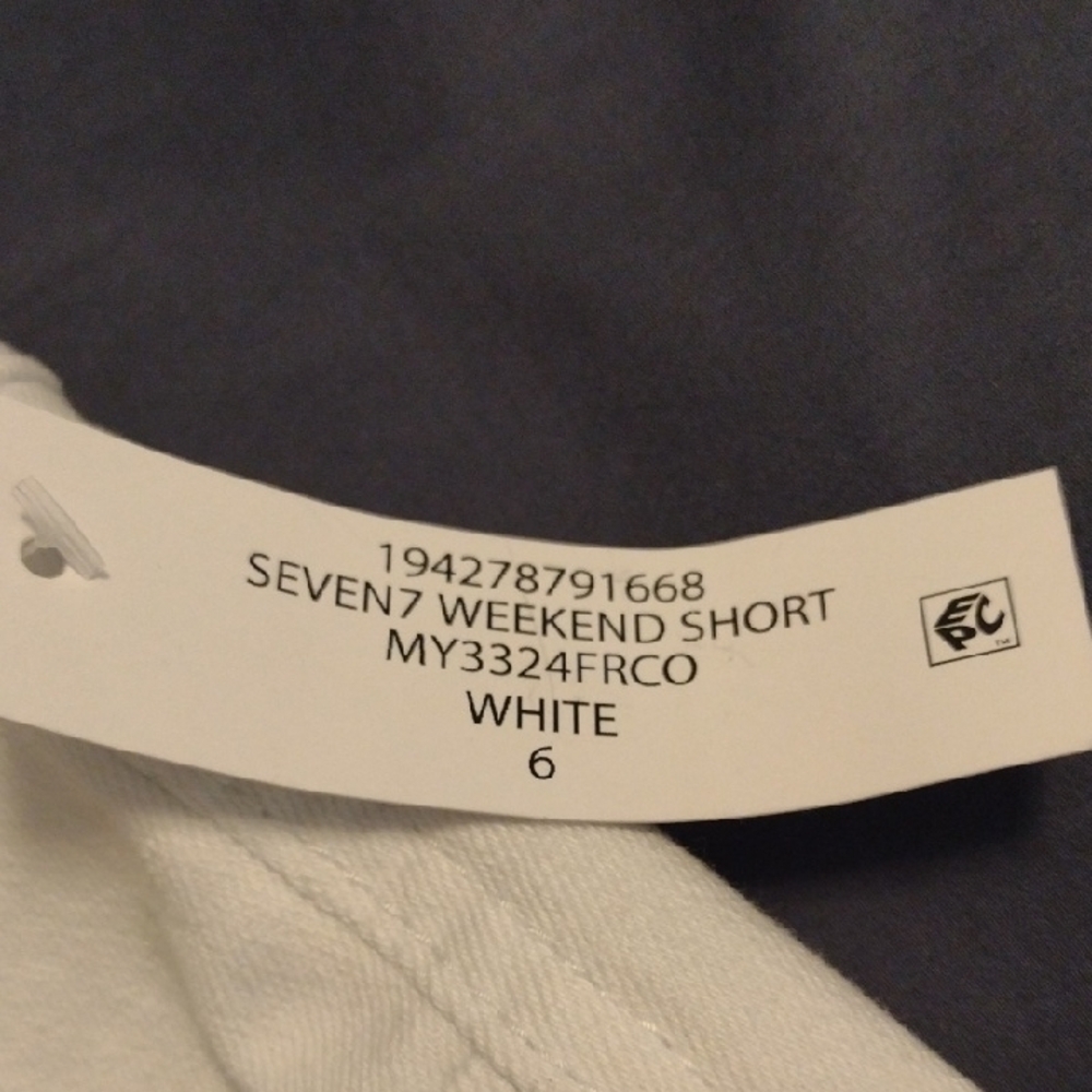 NWT Seven7 Weekend White Jean Shorts Women Size 6 Fray Hem - Picture 3 of 6